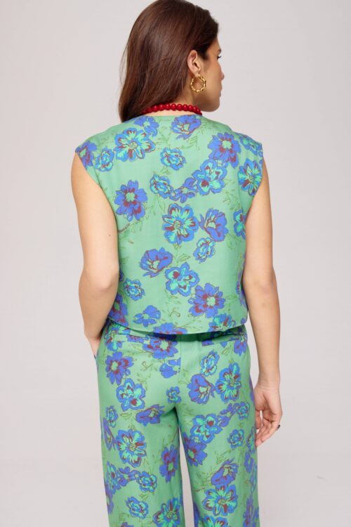 Gilly gilet harper and yve forest flower