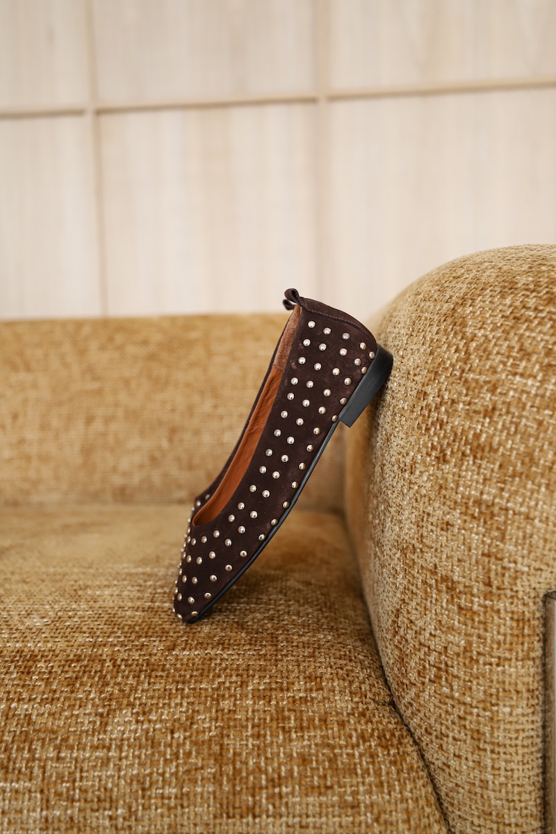 Libby dark brown babouche grote damesschoenen