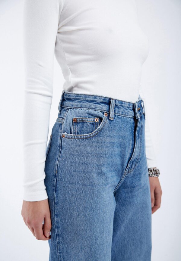 Donna stream sky used dr. denim