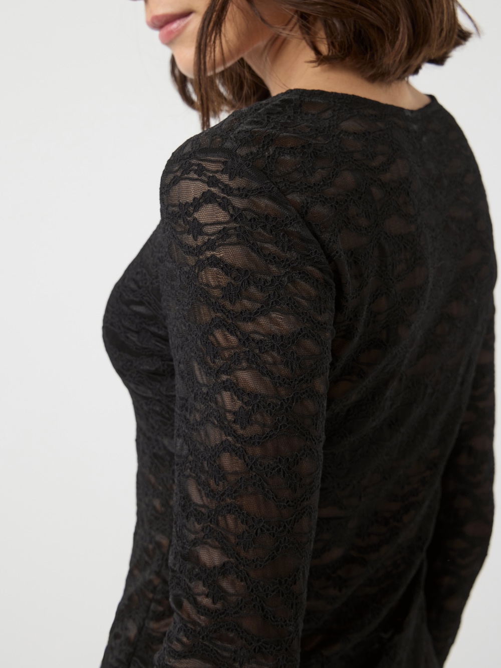 Yascara lace top black