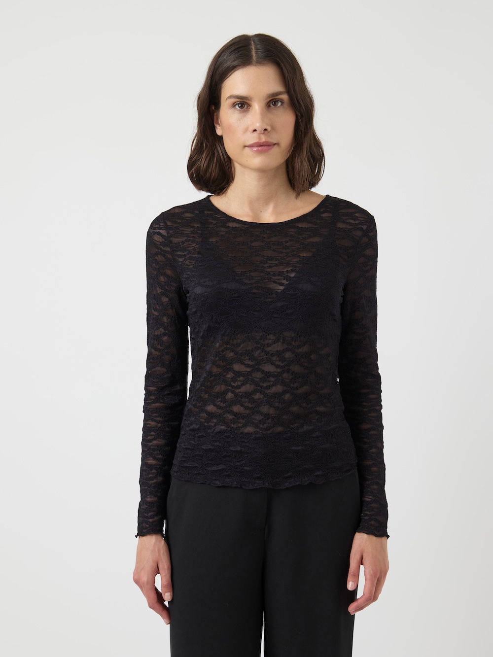 Yascara lace top black