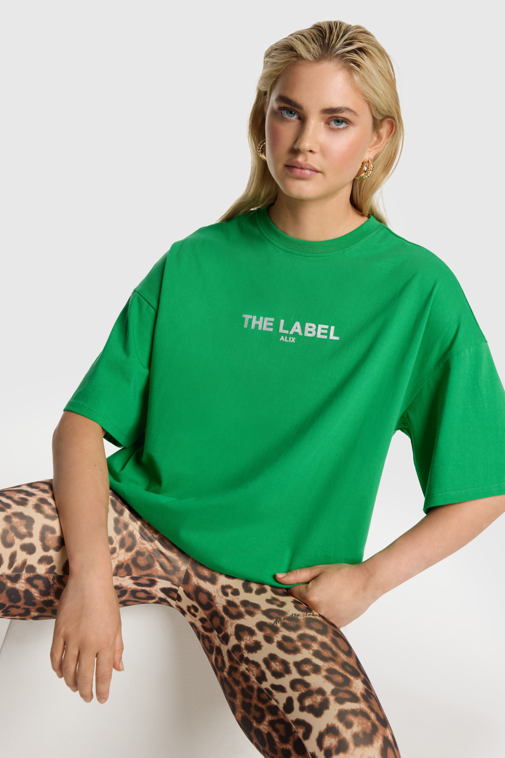 Ladies knitted The label t-shirt