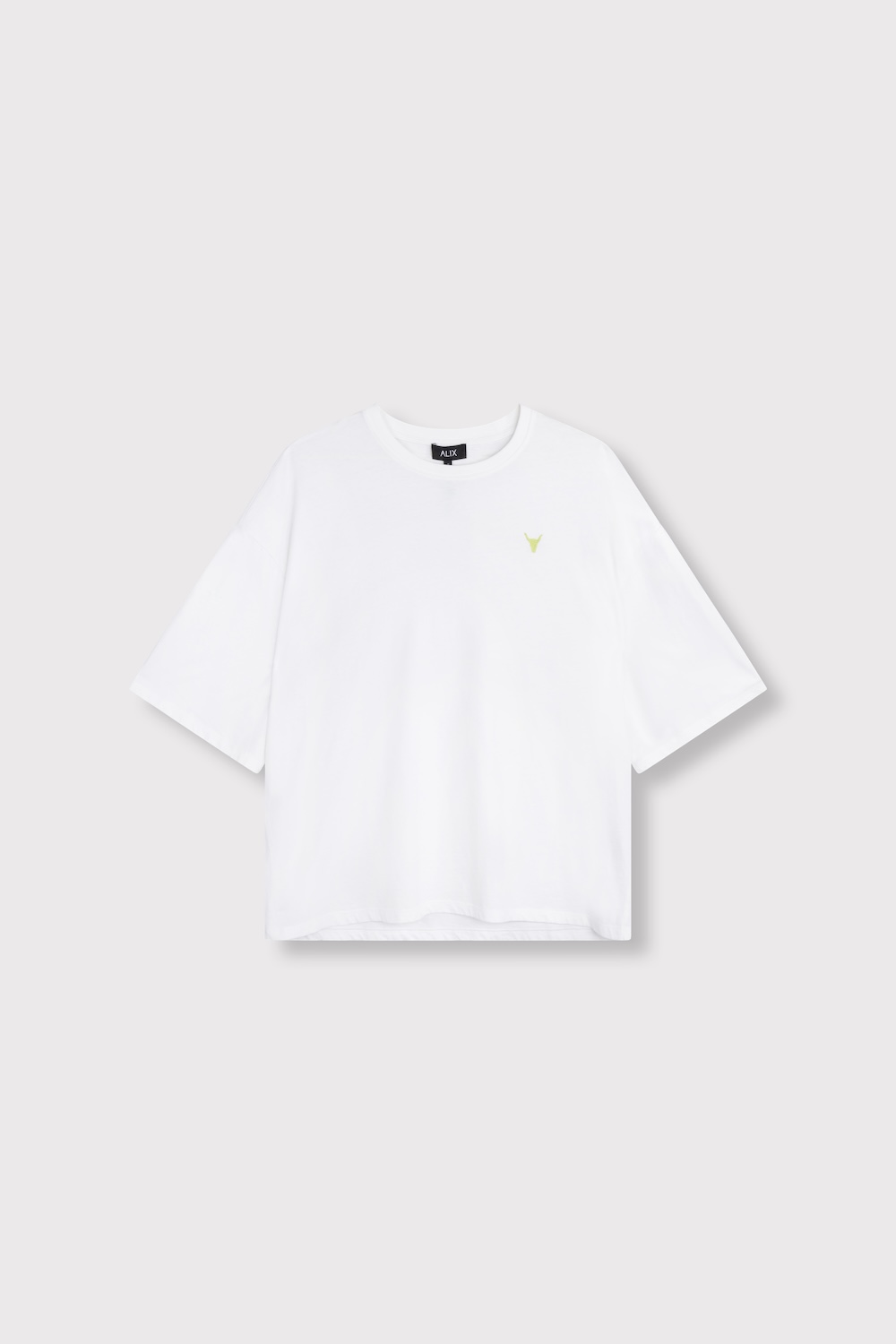 The label t-shirt soft white alix the label met groen