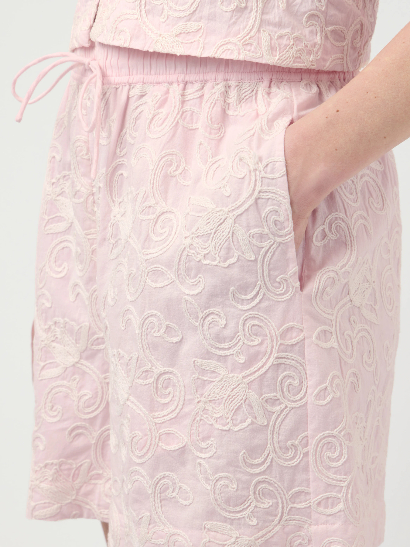Yasnitta short