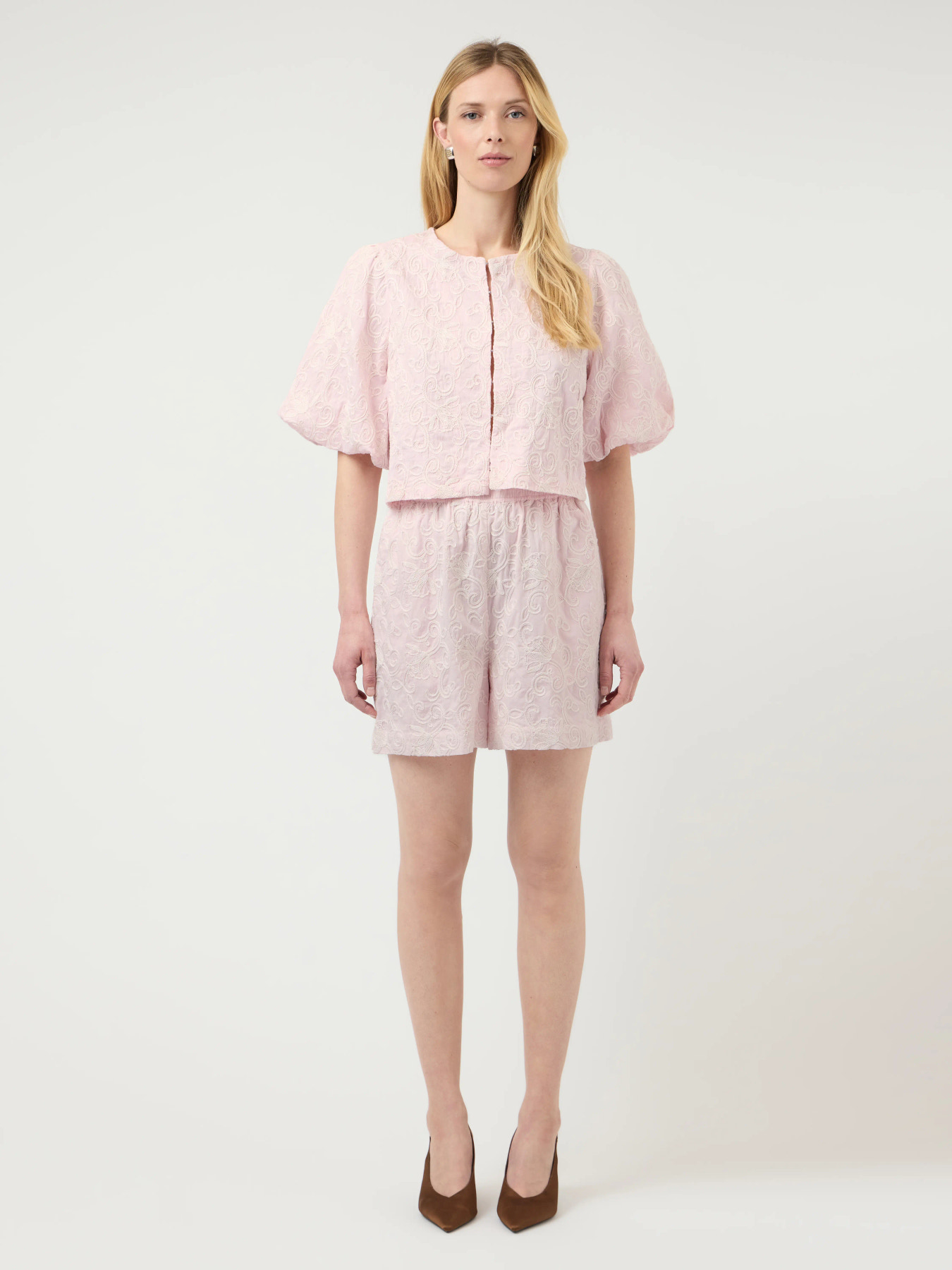 Yasnitta short