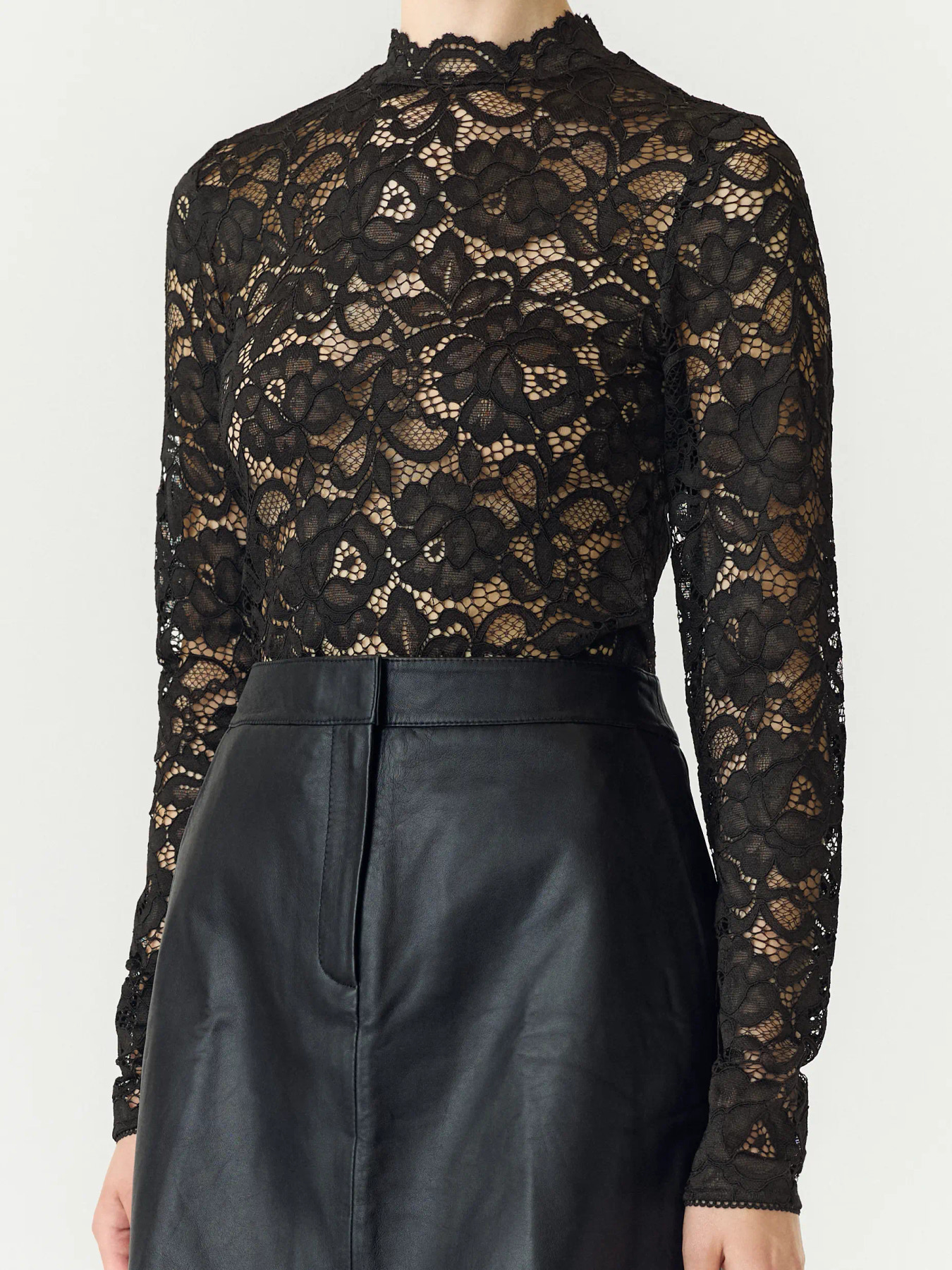 Yaslacey top zwart
