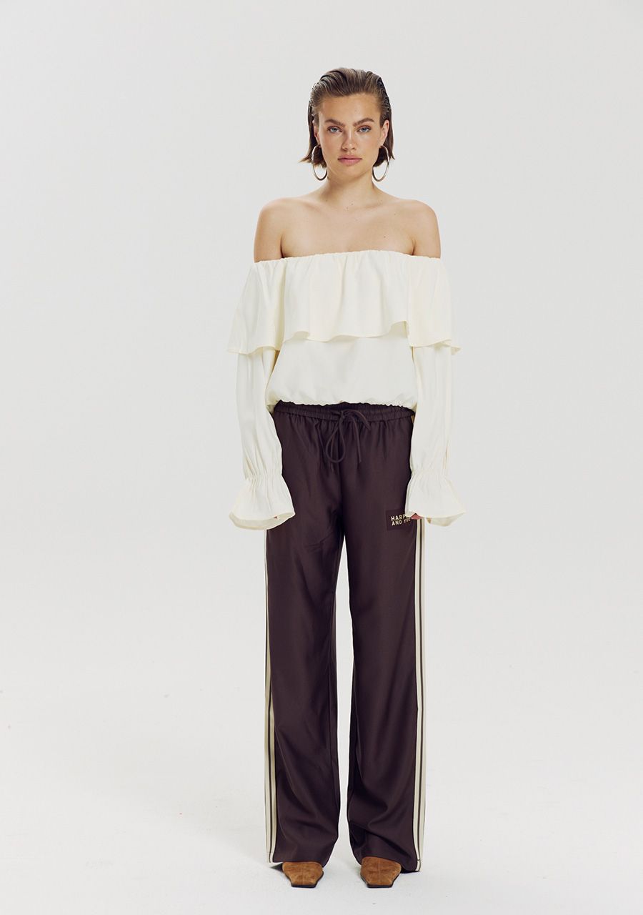 Fynn blouse beige harper and yve