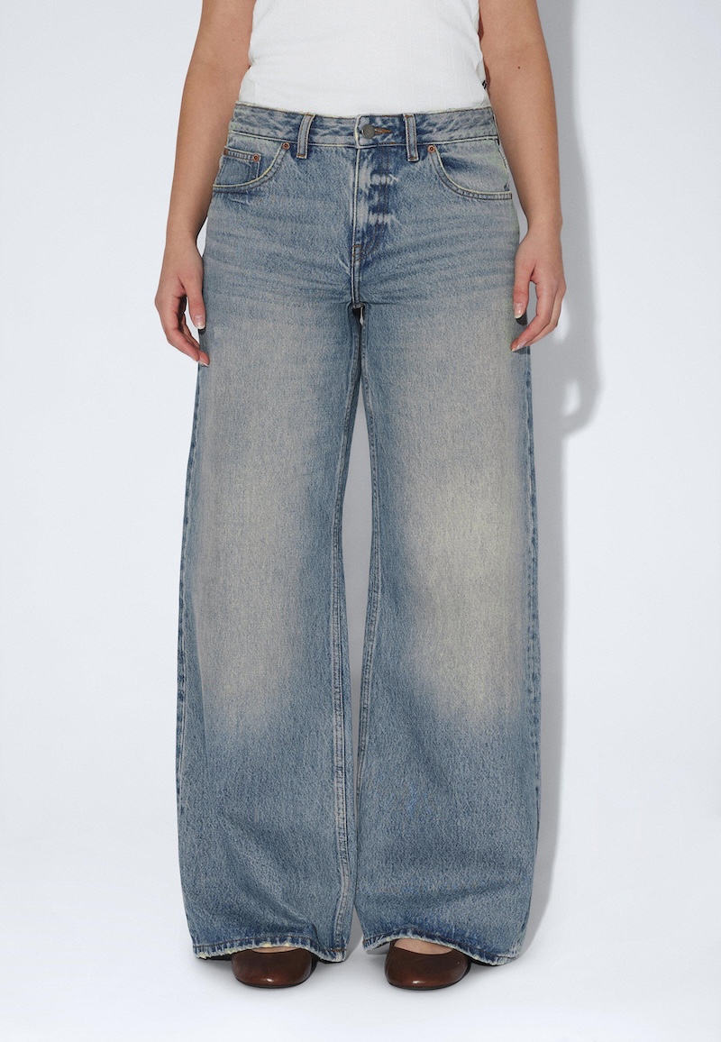 Rhue low wide stream sky fade vintage dr. denim