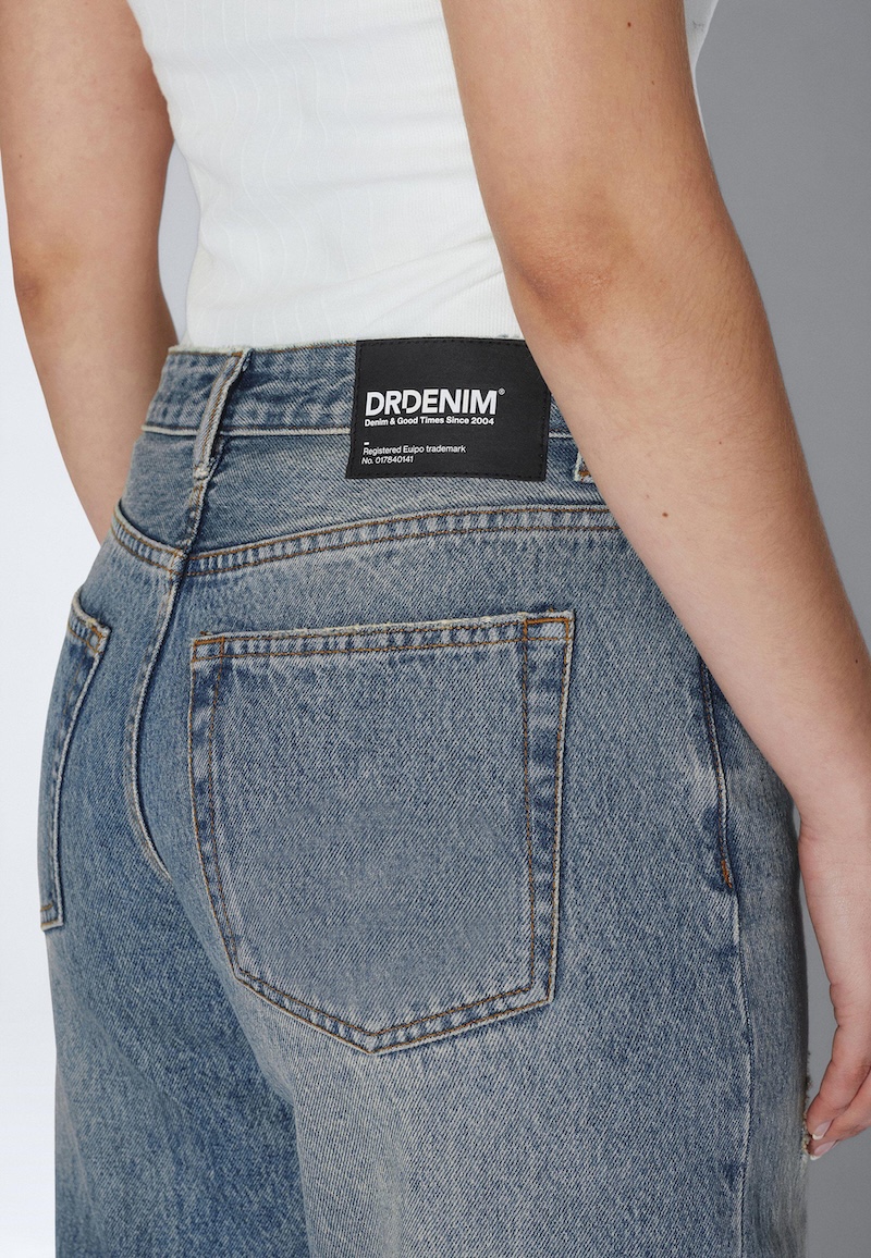 Rhue low wide stream sky fade vintage dr. denim