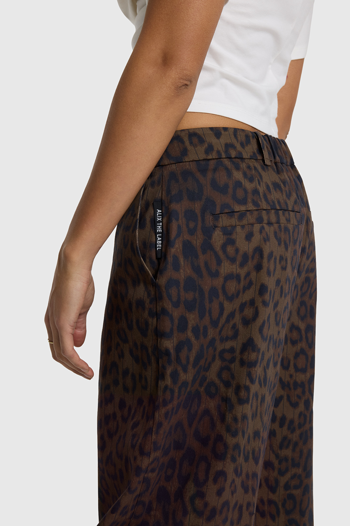 Animal barrel pants alix the label