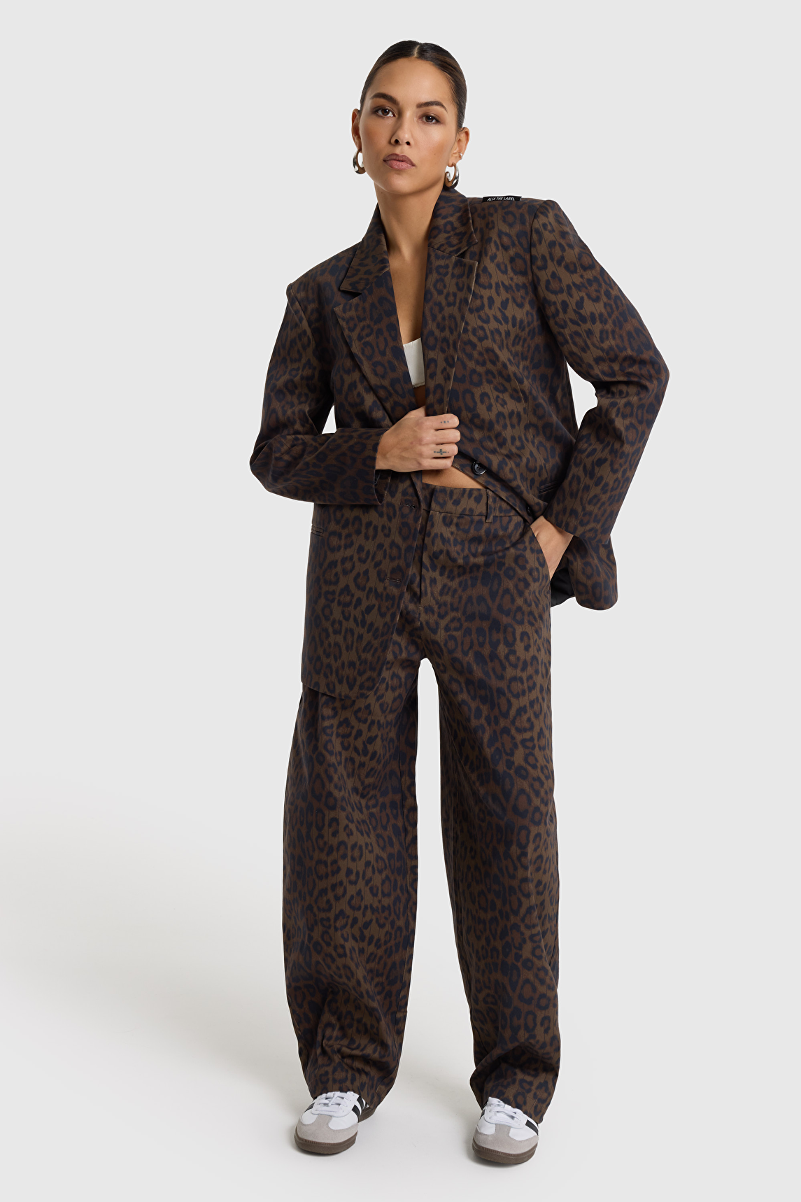 Animal barrel pants alix the label